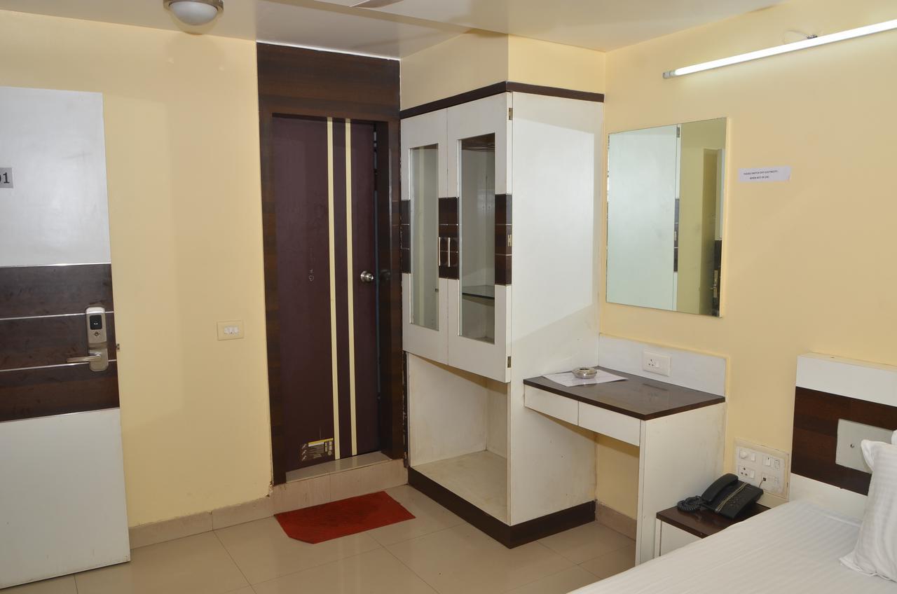 Da Casa Business Hotel Pune Exterior photo