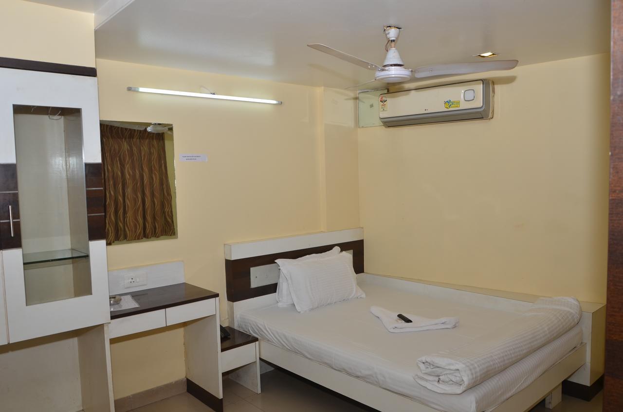 Da Casa Business Hotel Pune Exterior photo